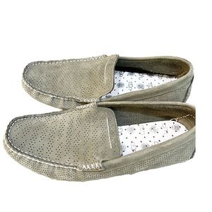 UGG ‎ Leather Sheepskin  Moccasin Shoes Size 11 taupe